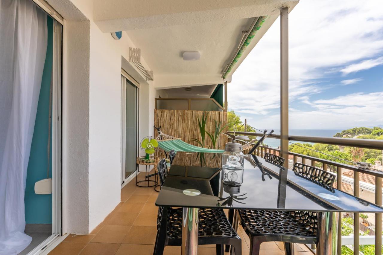 Beach Front Retro Hideaway In Salou Buitenkant foto