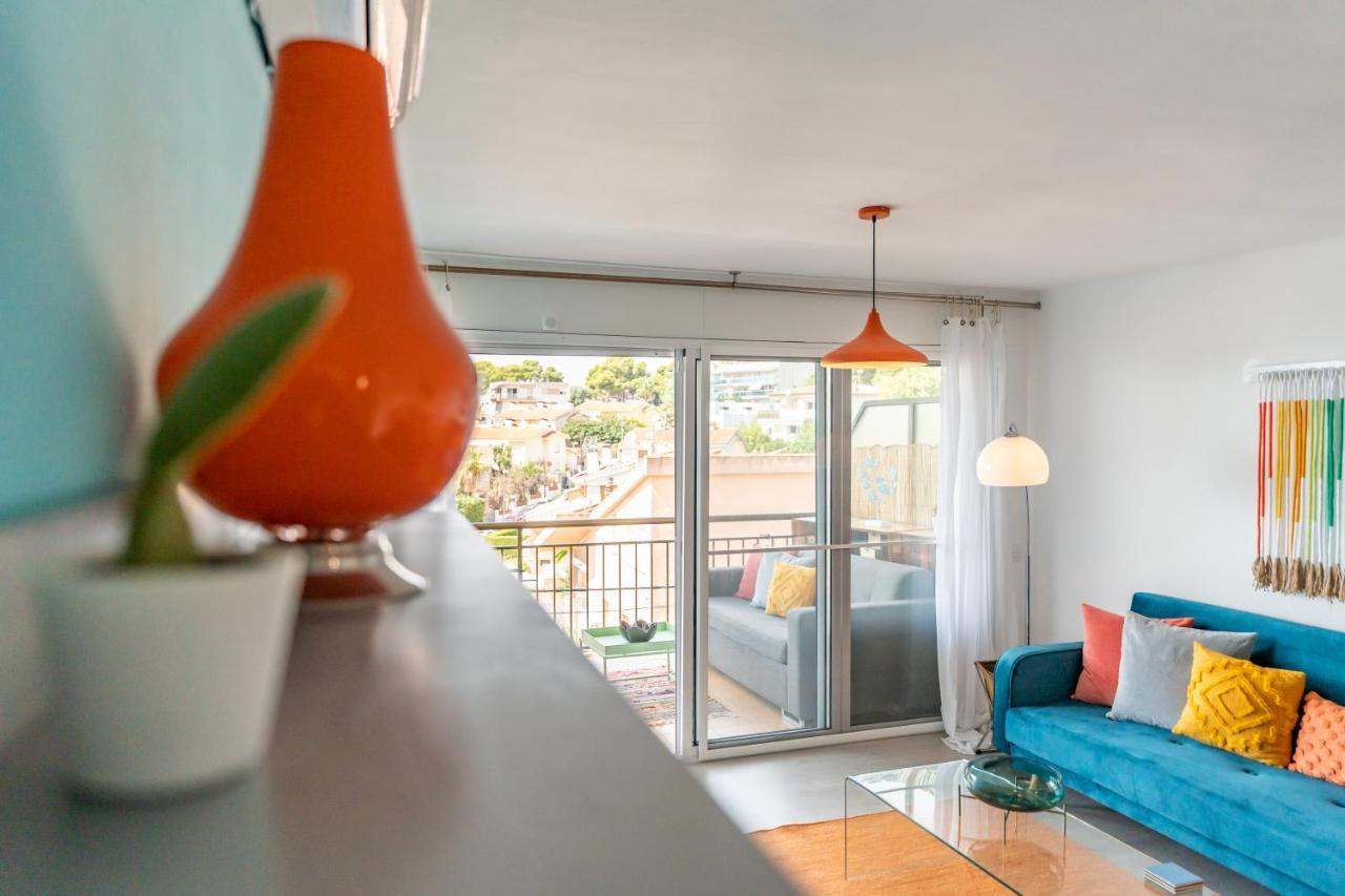 Beach Front Retro Hideaway In Salou Buitenkant foto