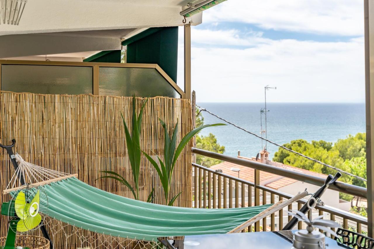 Beach Front Retro Hideaway In Salou Buitenkant foto
