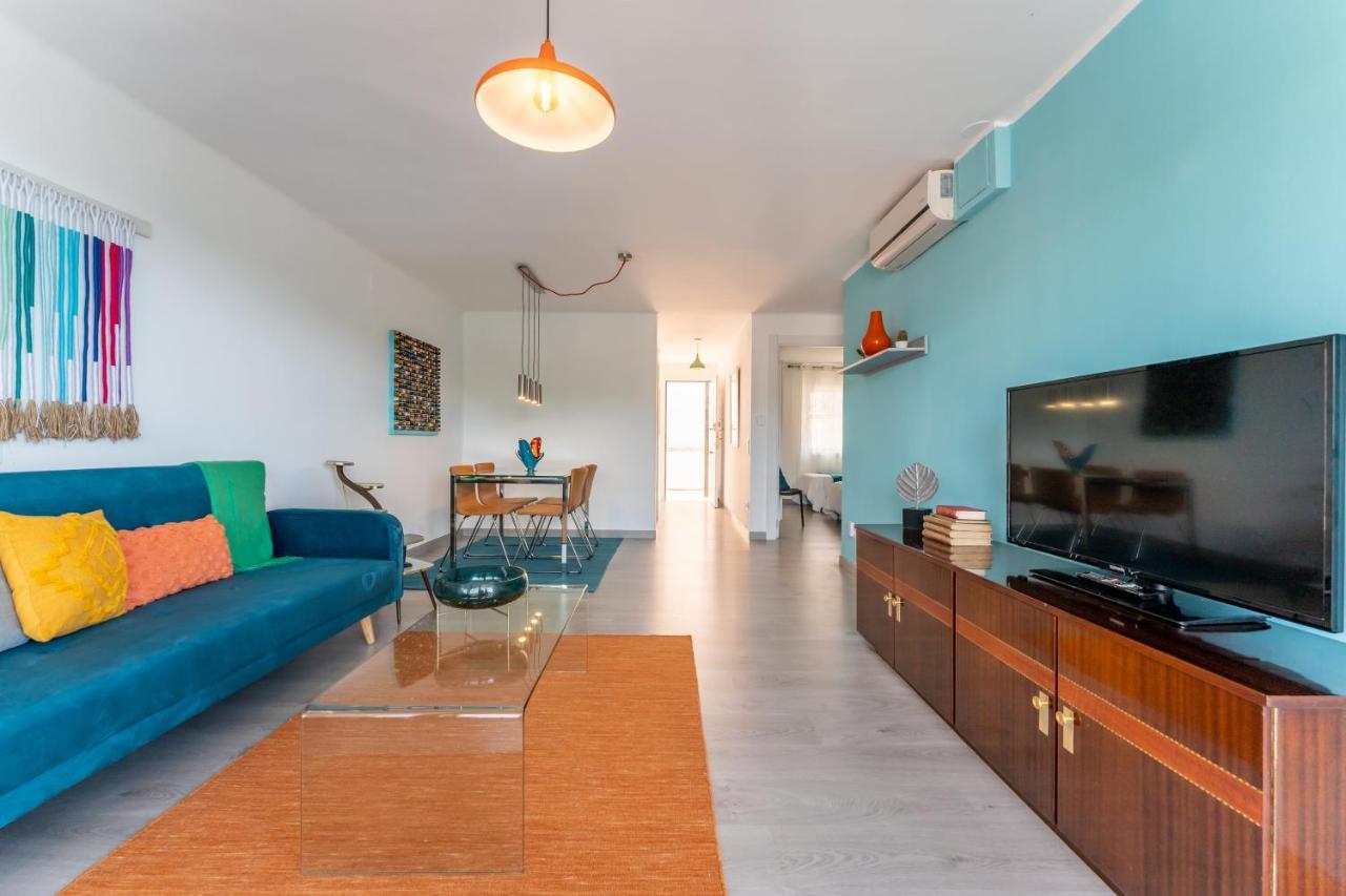 Beach Front Retro Hideaway In Salou Buitenkant foto