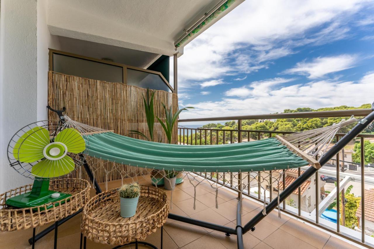 Beach Front Retro Hideaway In Salou Buitenkant foto