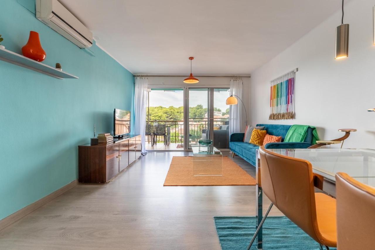 Beach Front Retro Hideaway In Salou Buitenkant foto