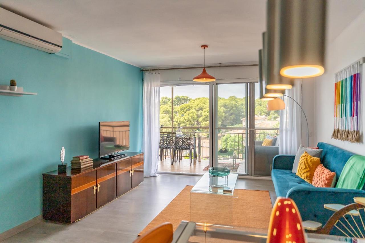 Beach Front Retro Hideaway In Salou Buitenkant foto