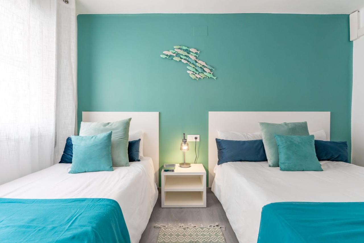 Beach Front Retro Hideaway In Salou Buitenkant foto